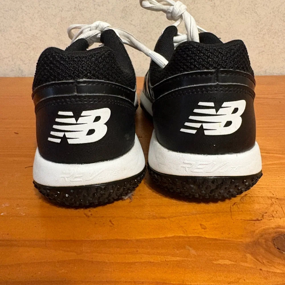 New Balance 4040 Men's Black and White Sneakers TY4040K5